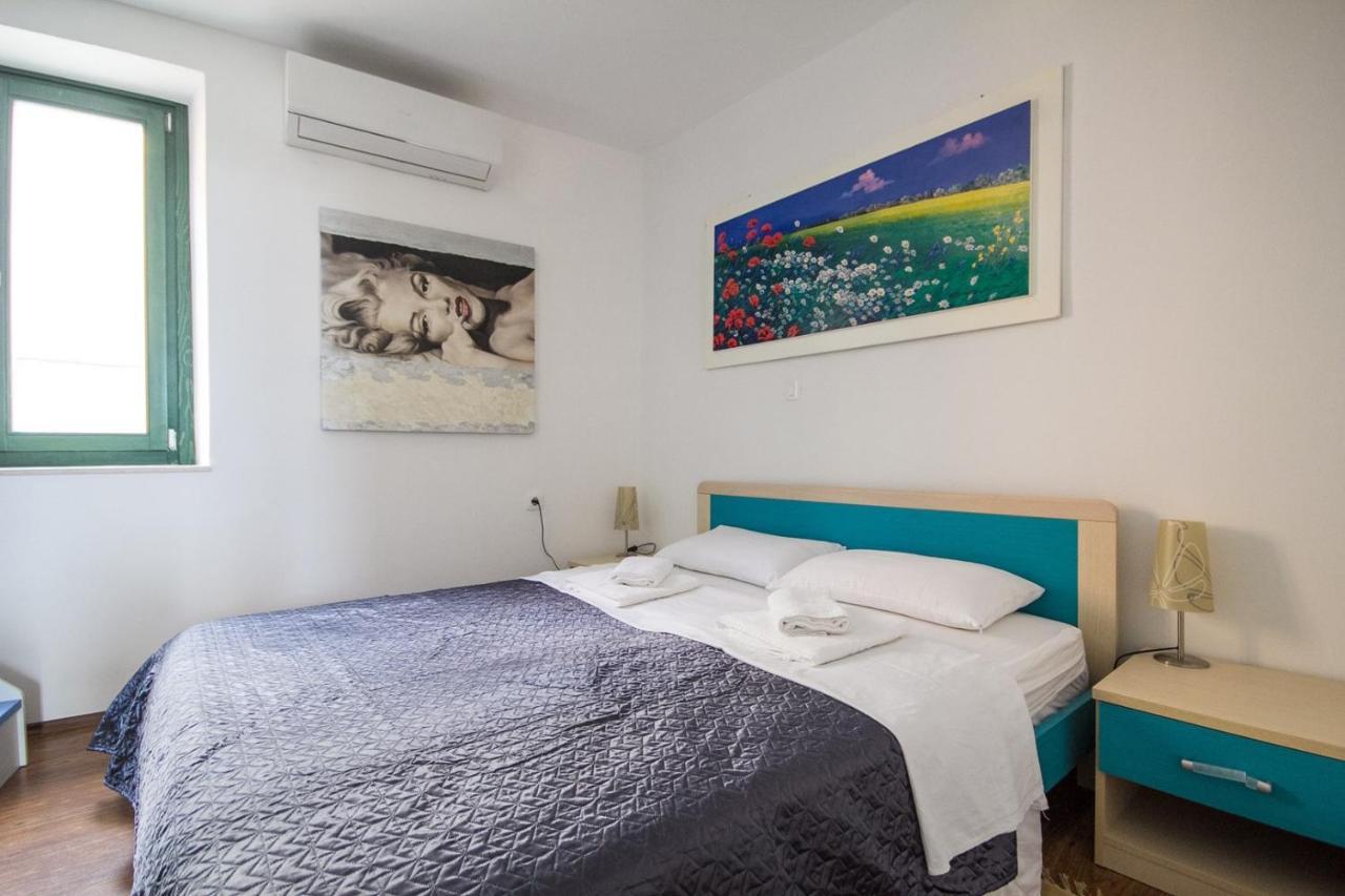 Apartments Umag Center, Seafront With Terrace In 우마그 외부 사진