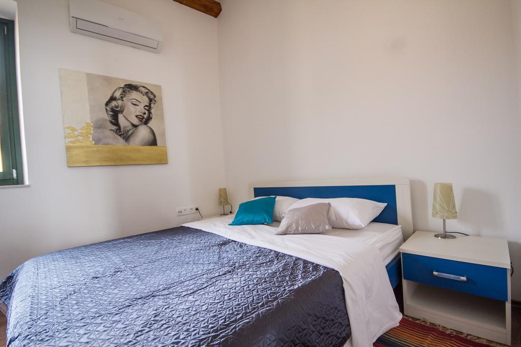 Apartments Umag Center, Seafront With Terrace In 우마그 객실 사진
